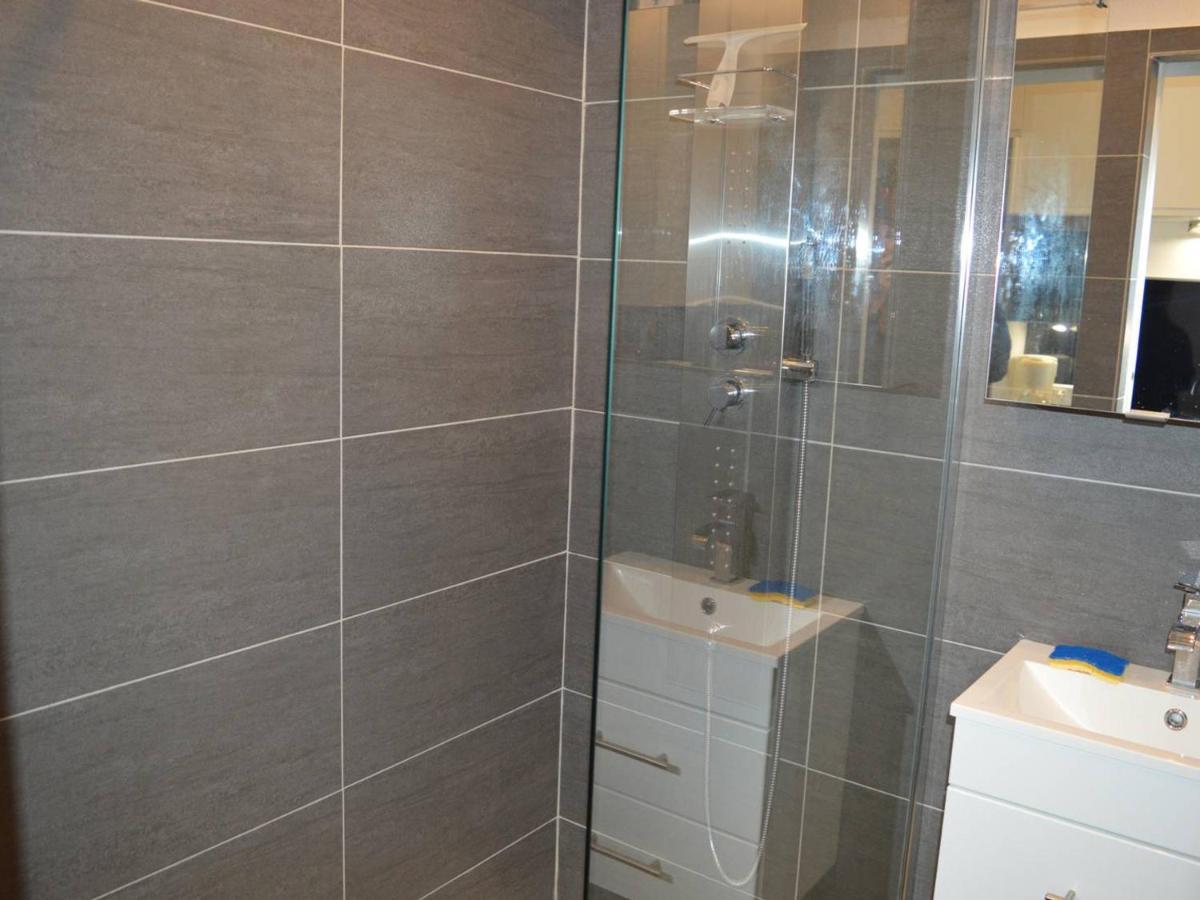 Studio Renove Climatise, 3 Couchages, Proche Port Et Casino A Cavalaire-Sur-Mer - Fr-1-226B-98 Eksteriør bilde